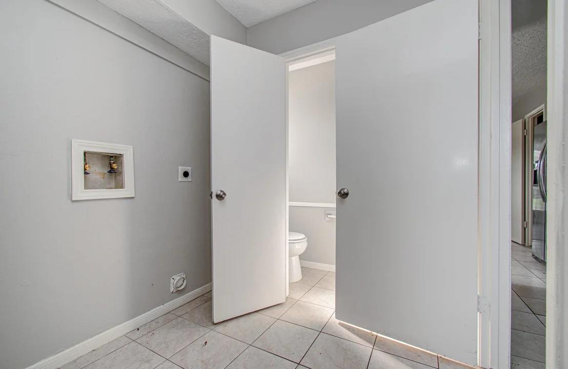 Photo of 6935 Falling Waters Drive