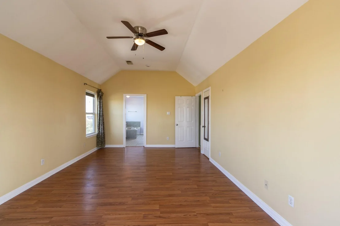 Photo of 1003 Commodore Drive