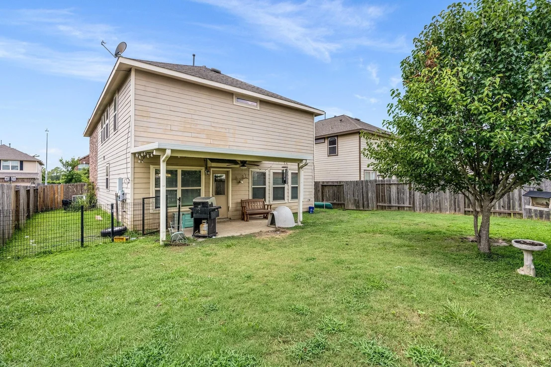Photo of 8342 Broadleaf Avenue