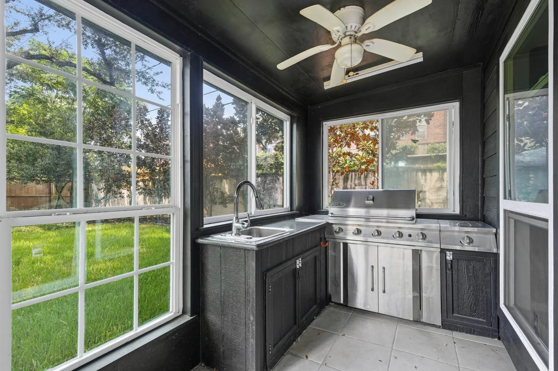 Photo of 2302 Chimney Rock Road
