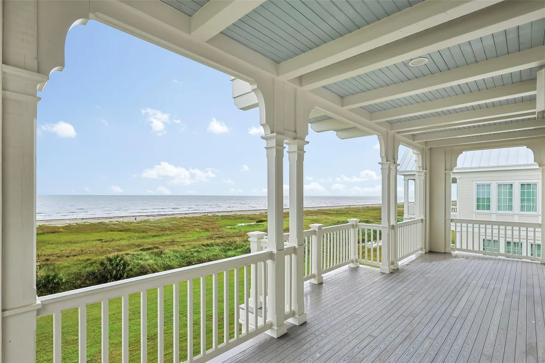 Photo of 2425 E Seaside Drive