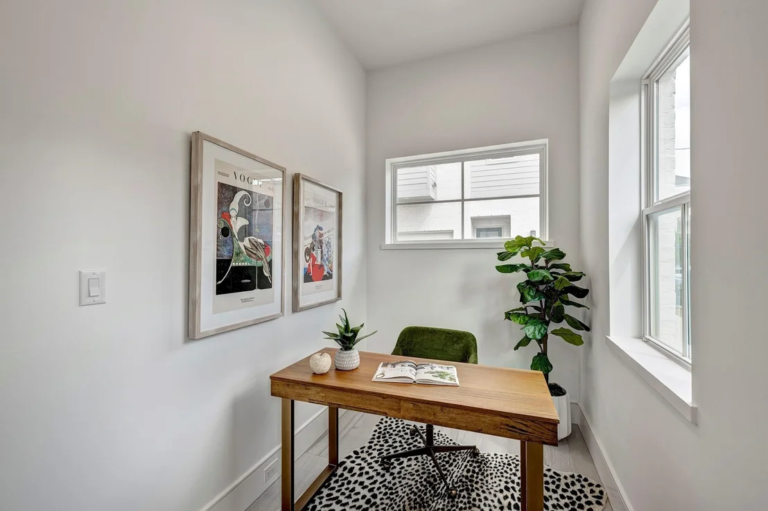 Photo of 802 Detering Street