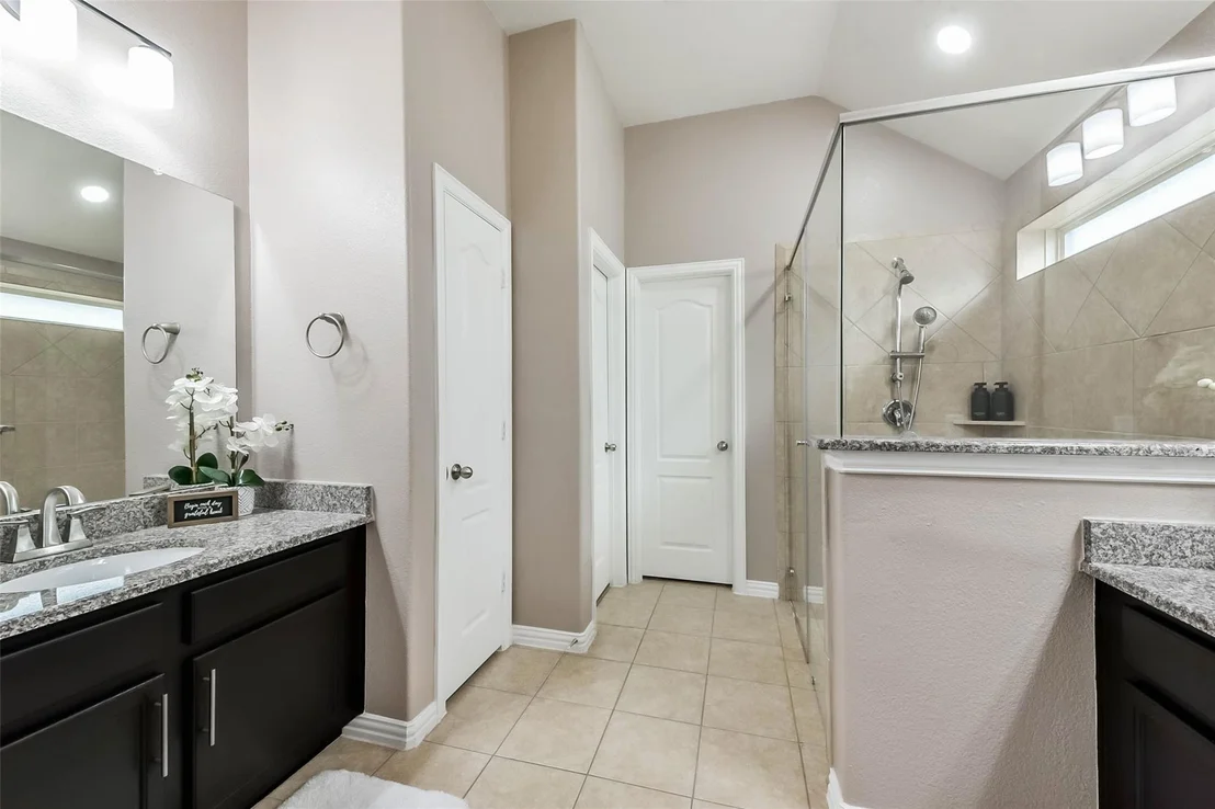 Photo of 9622 Invergarry Way