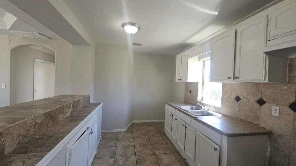 Photo of 2301 Caplin Street