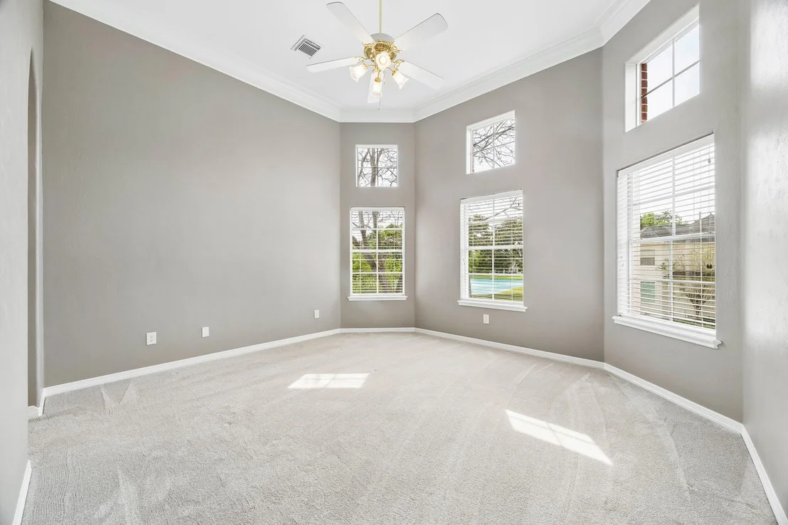 Photo of 907 Enclave Lake Drive