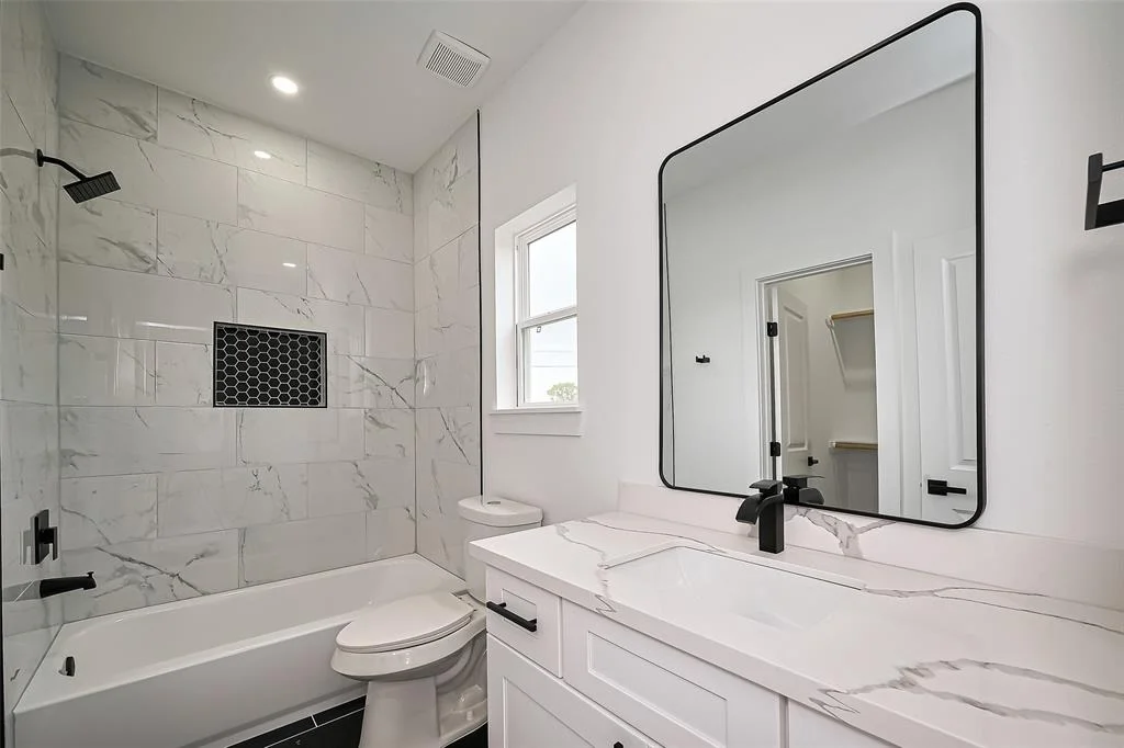 Photo of 6907 Saint Augustine Street