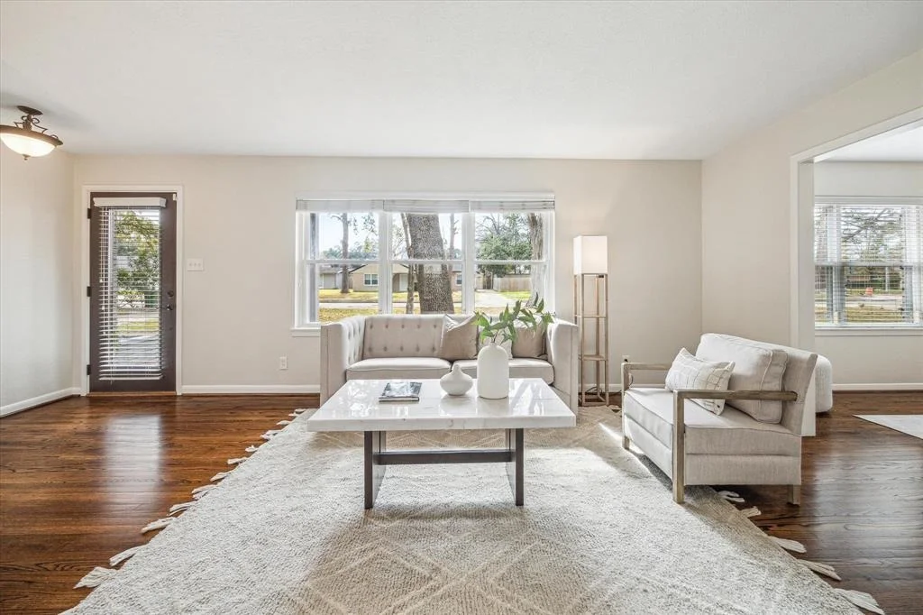 Photo of 9916 Westview Drive