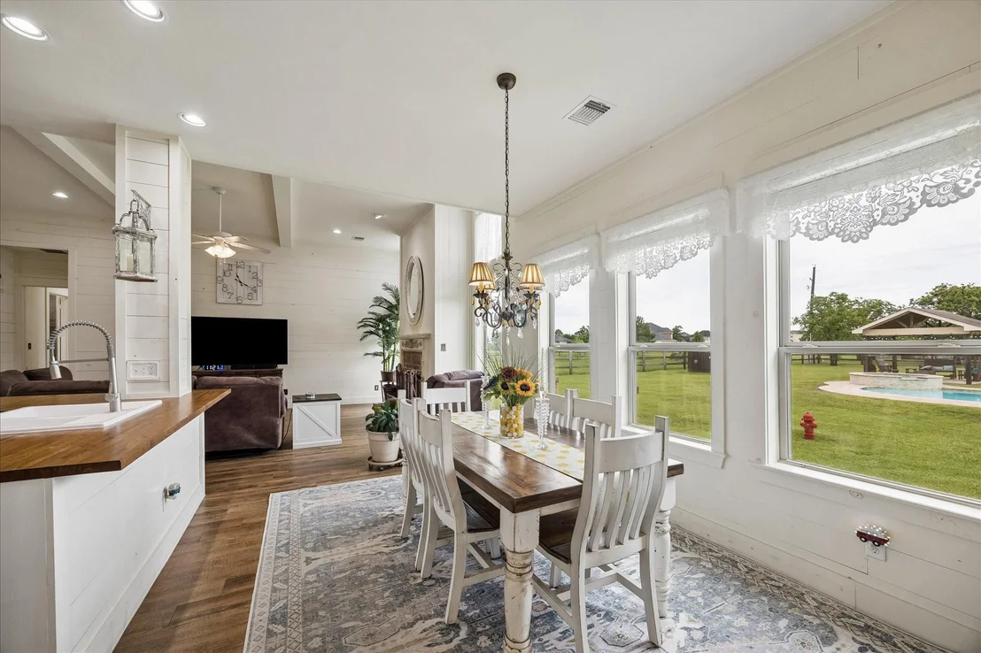 Photo of 2135 Blue Jay Way