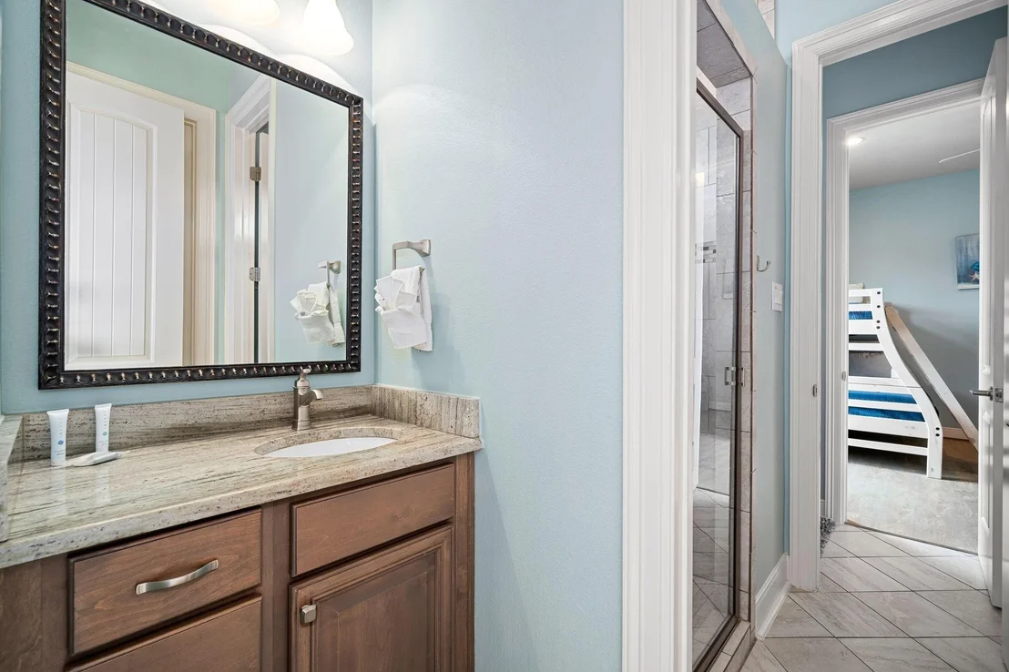 Photo of 4210 Sandpiper