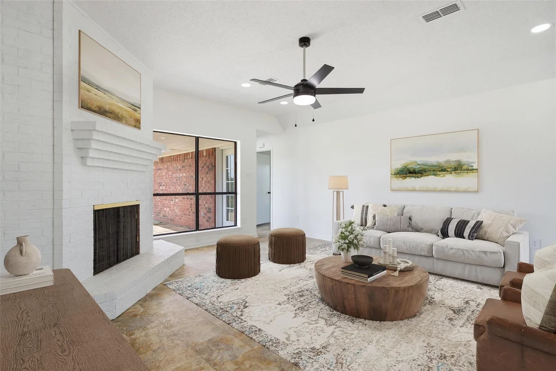 Photo of 931 Private Road 5140