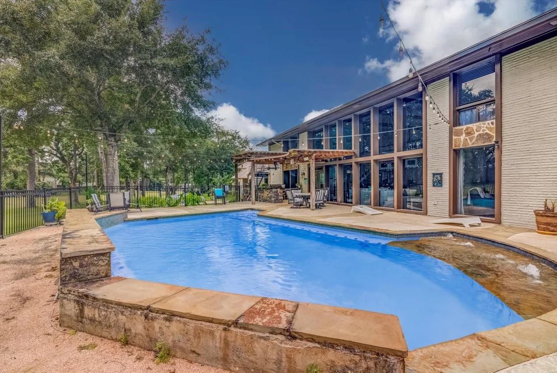 Photo of 22 Winged Foot Drive