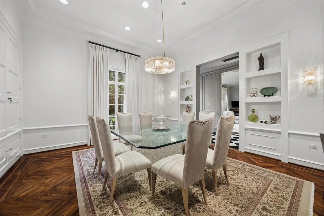 Photo of 20 Sunset Boulevard