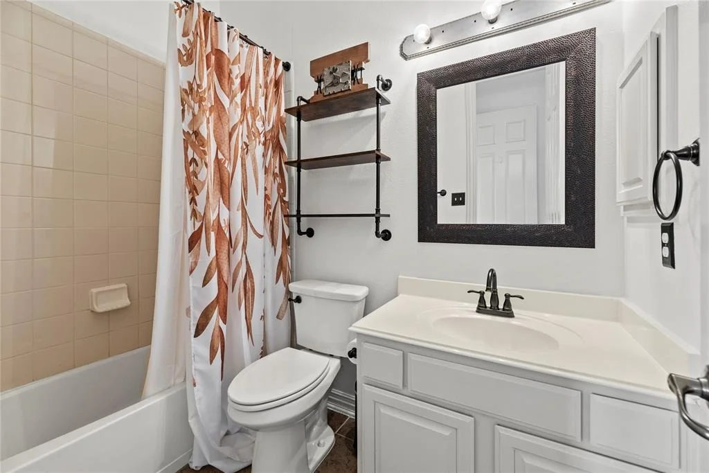 Photo of 1111 Lake Grayson Drive