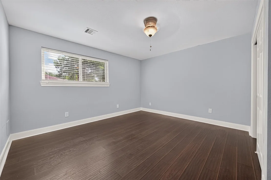 Photo of 11126 Cedarhurst Drive