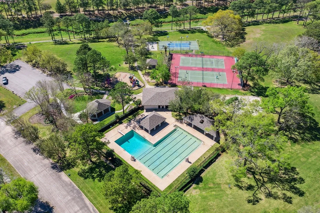 Photo of 16427 Clearcrest Drive