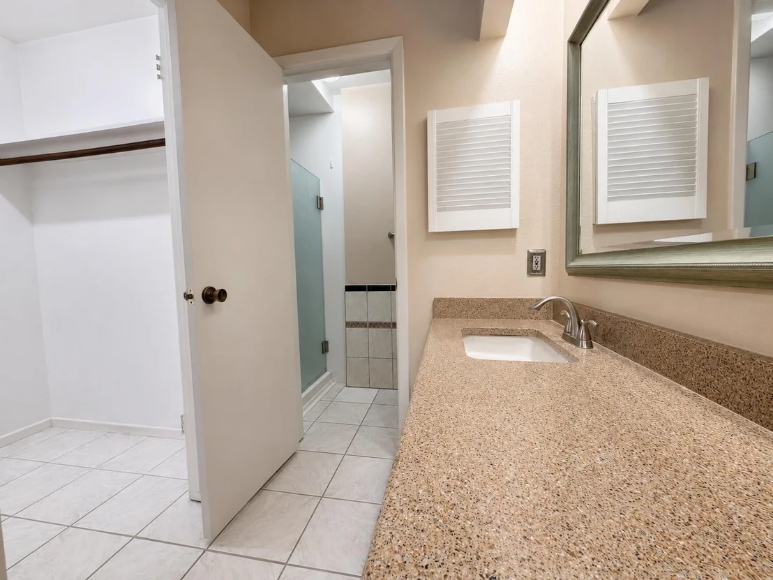 Photo of 5810 Sunnygate Drive