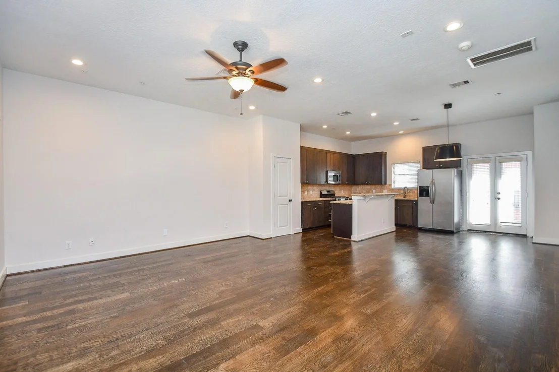 Photo of Unit A at 2422 Navigation Boulevard