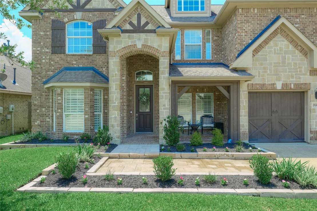 Photo of 25207 Pineglen Terrace Drive