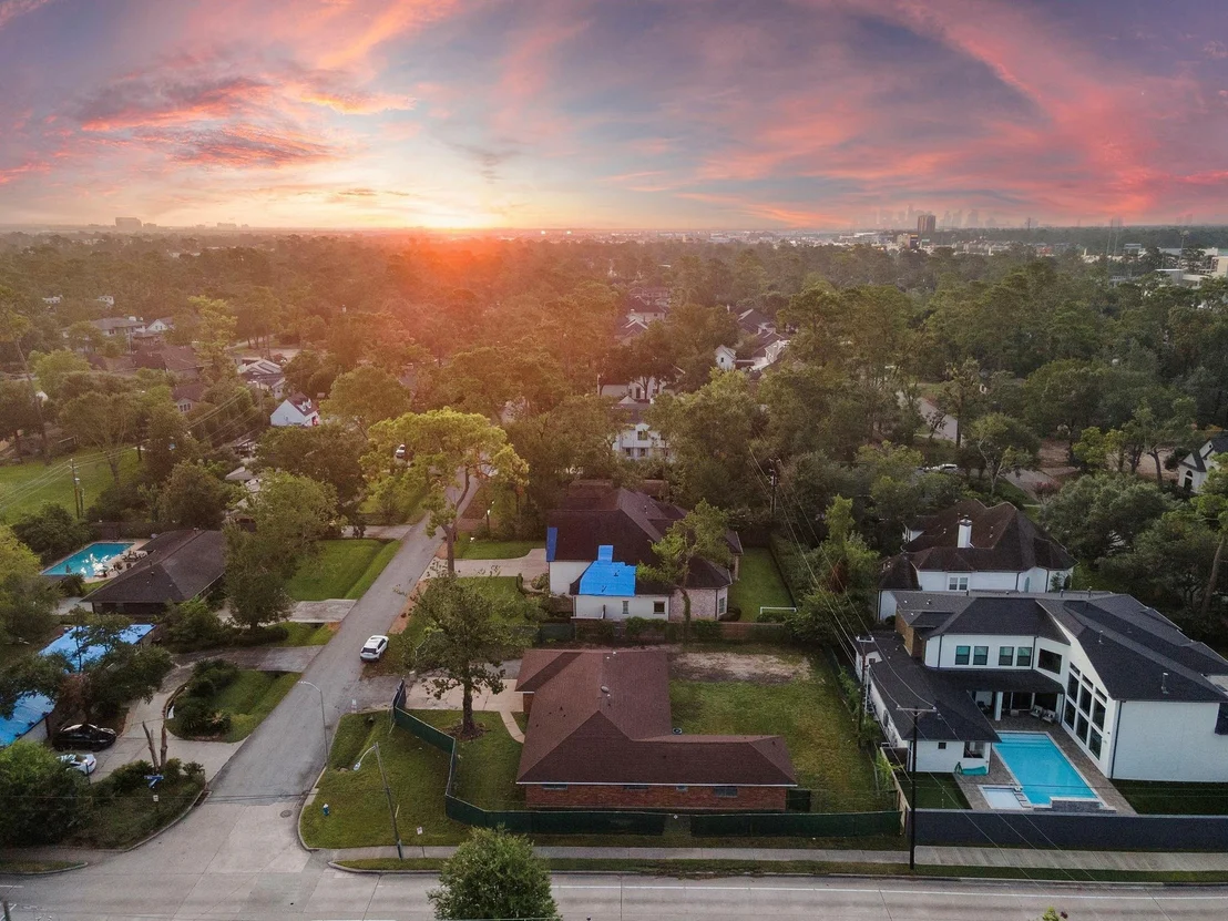 Photo of 7819 Edgeway Drive