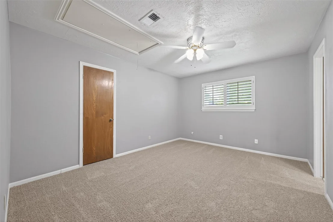 Photo of 7911 Pine Green Lane