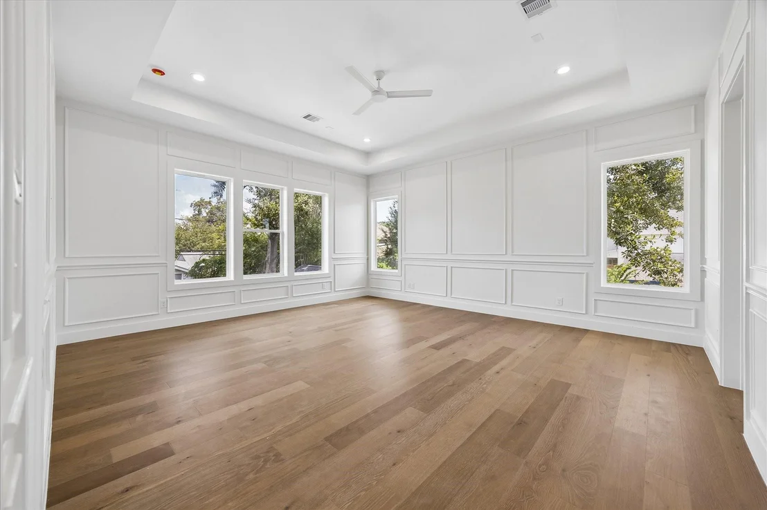 Photo of 1726 Chantilly Lane