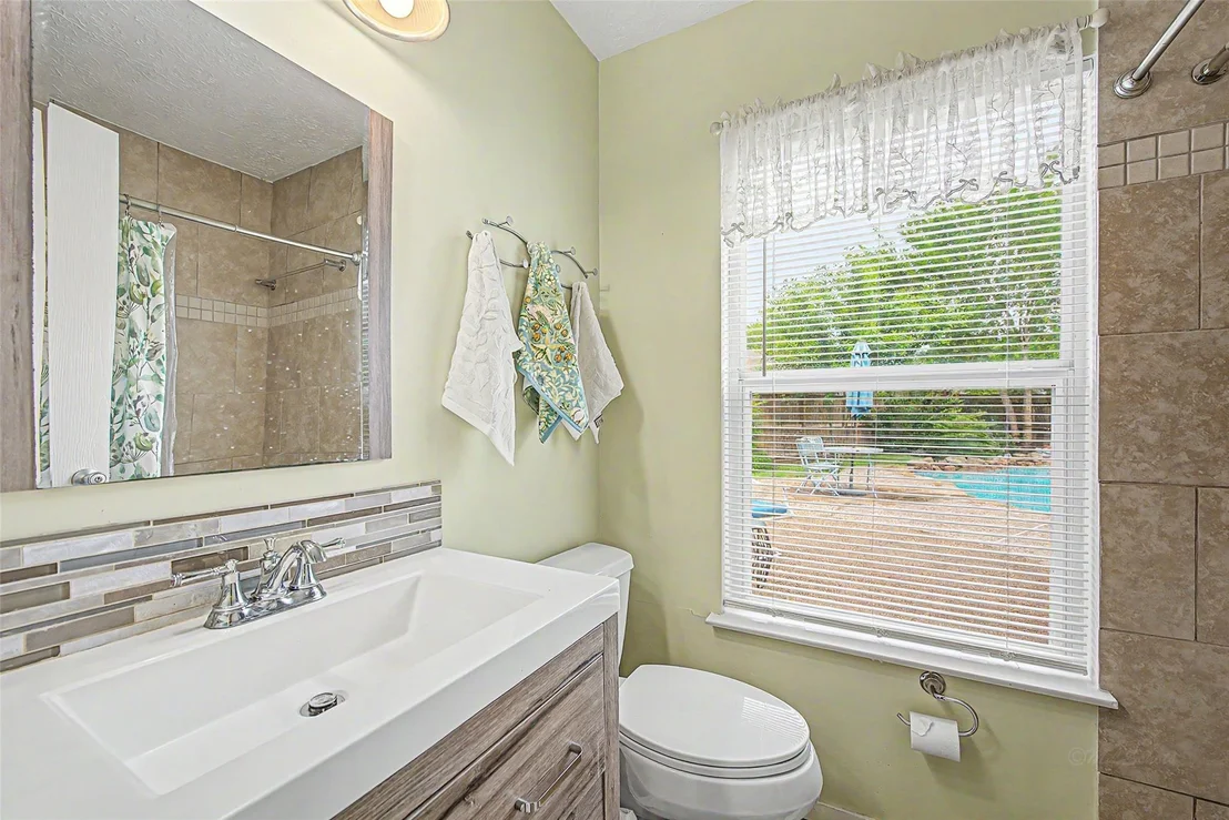 Photo of 402 Redway Lane