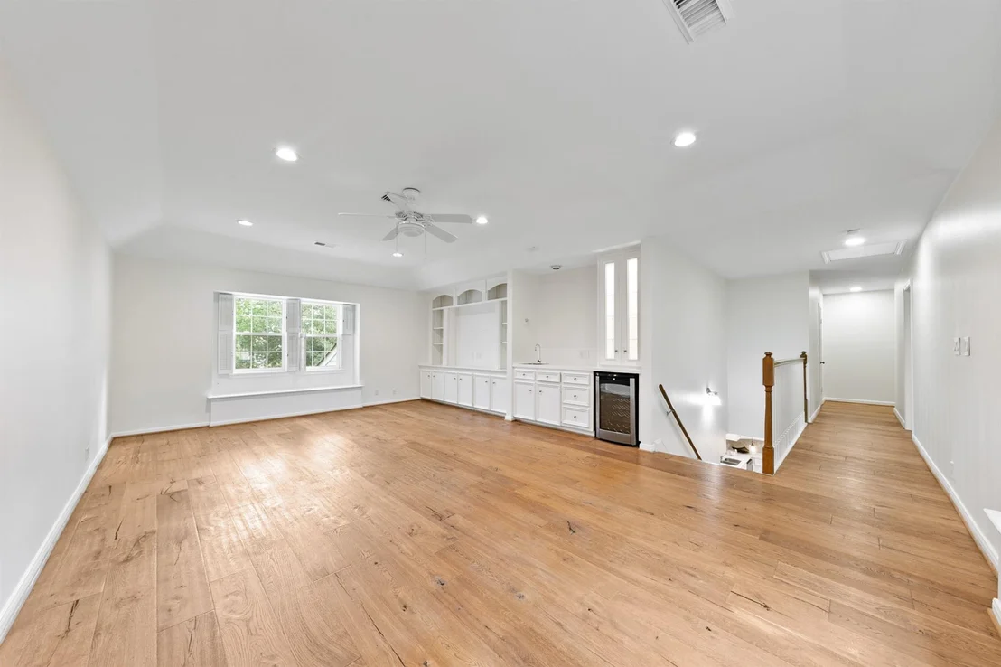Photo of 1127 Lashbrook Drive