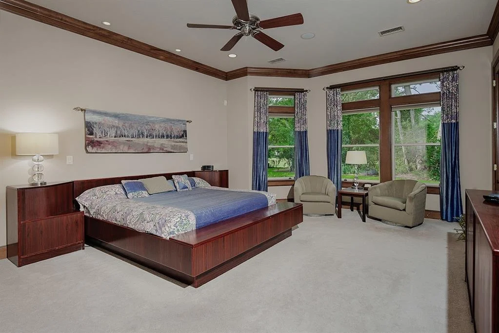 Photo of 11 Chestnut Hill Court