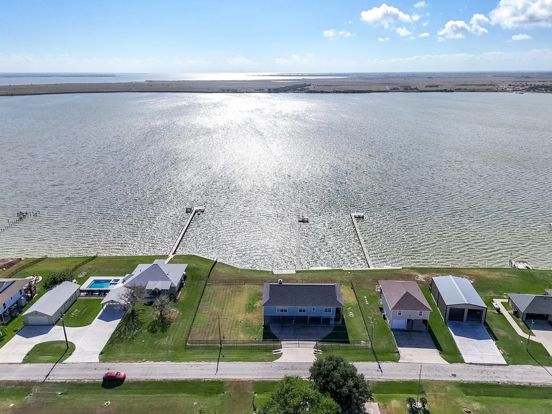 Photo of 1504 W Bayshore Drive