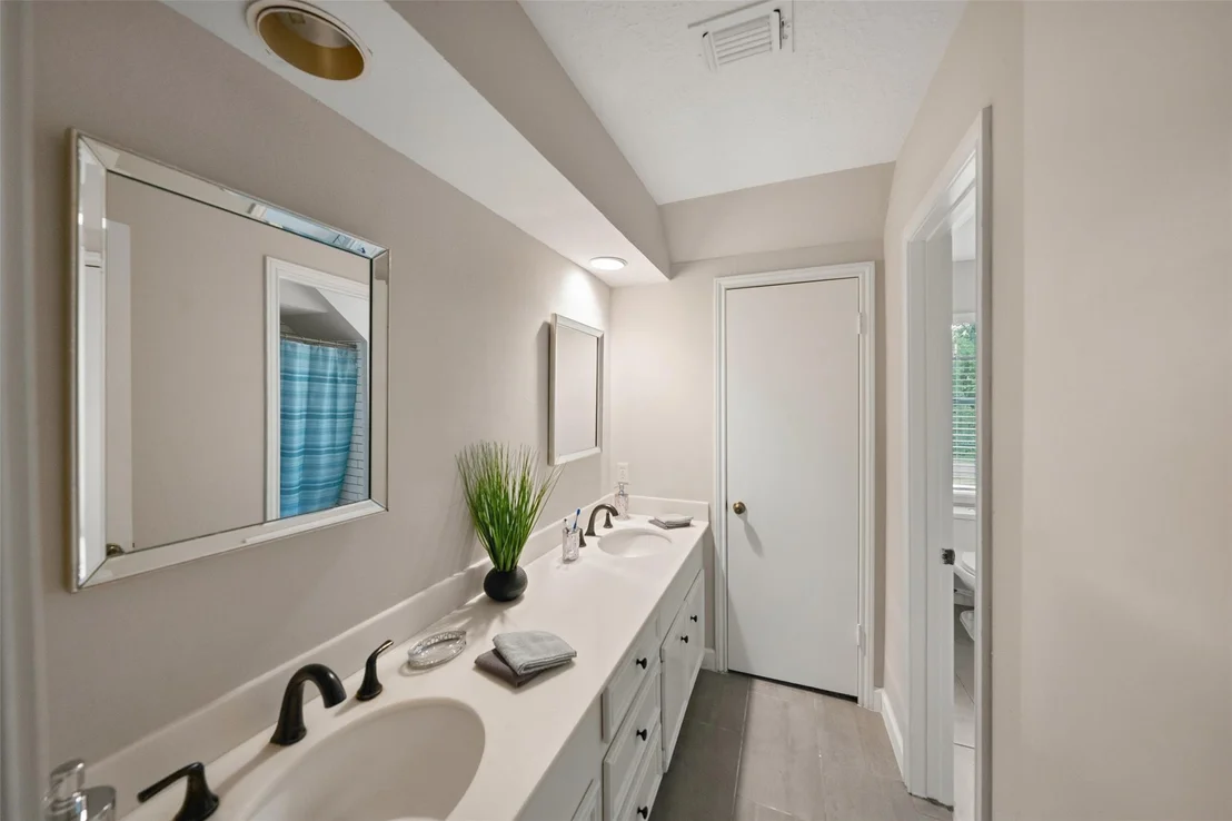 Photo of 675 Stonewall Jackson Drive