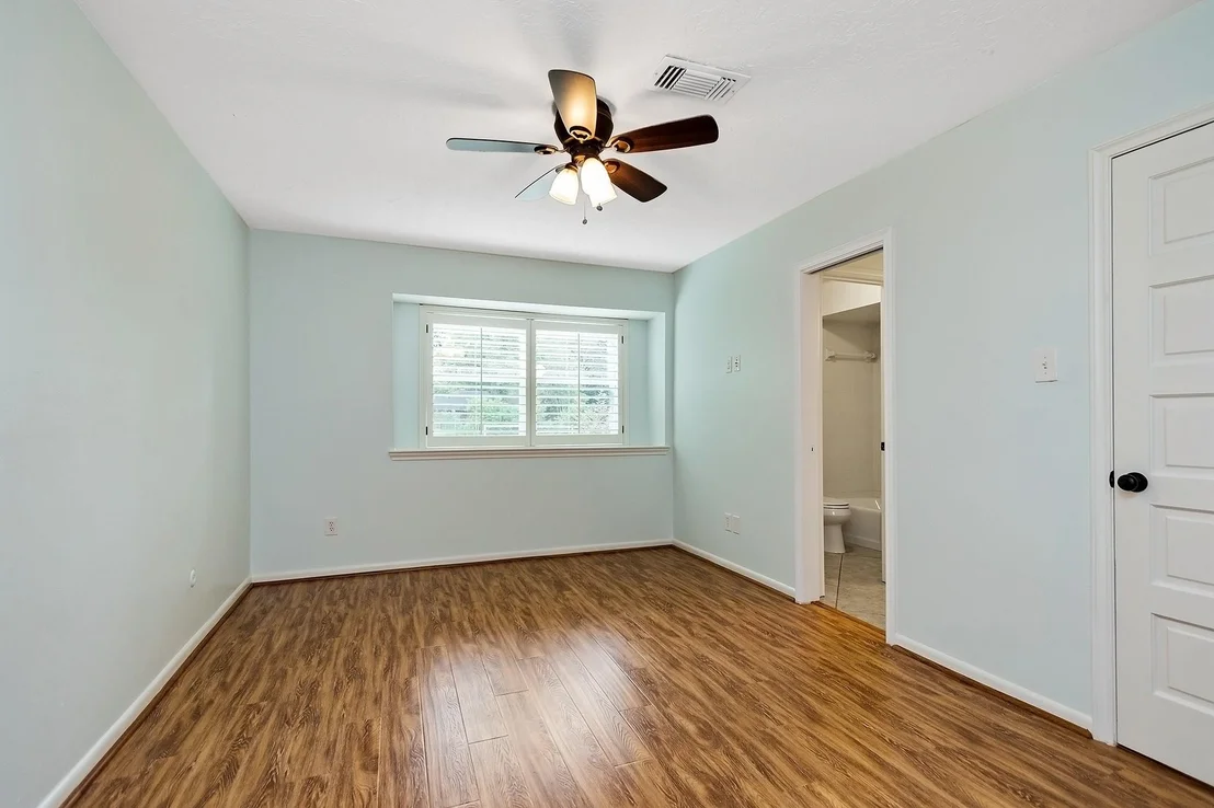 Photo of 5511 Greentree Drive Drive