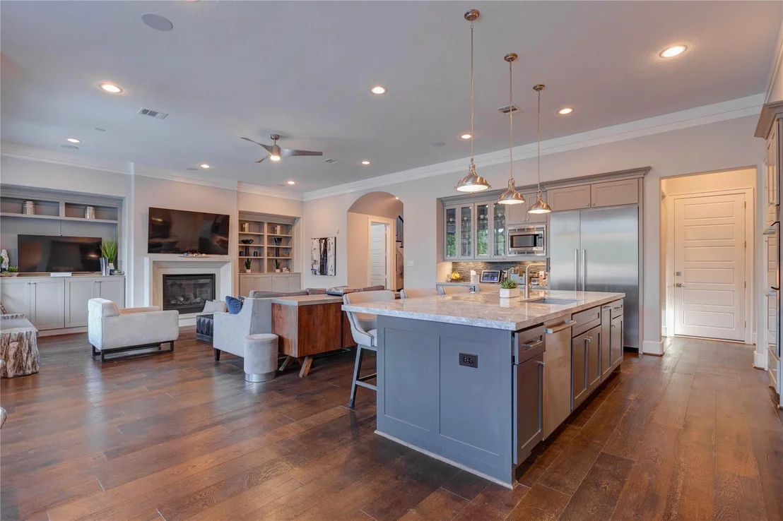 Photo of 2111 Saxon Drive