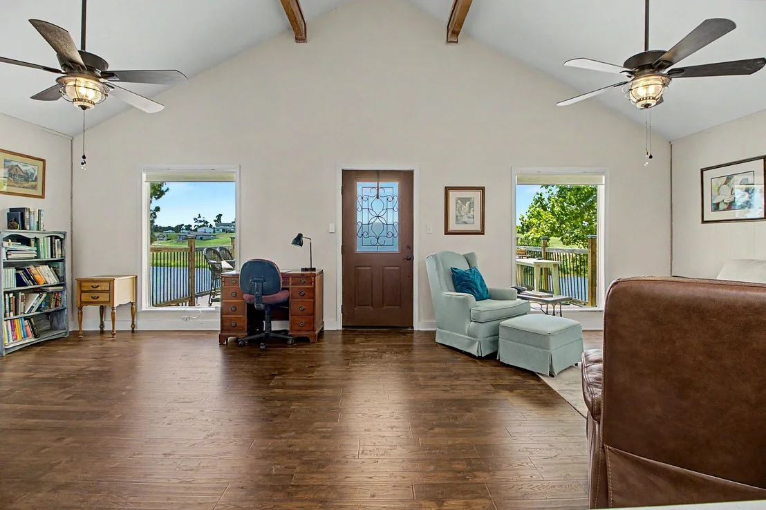Photo of 17 Lakeview Drive