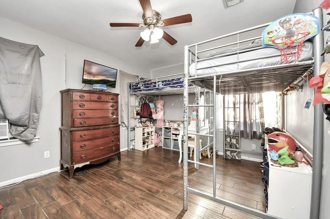 Photo of 805 Armor Avenue