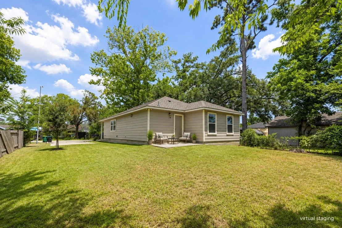 Photo of 5824 Glen Lee Drive