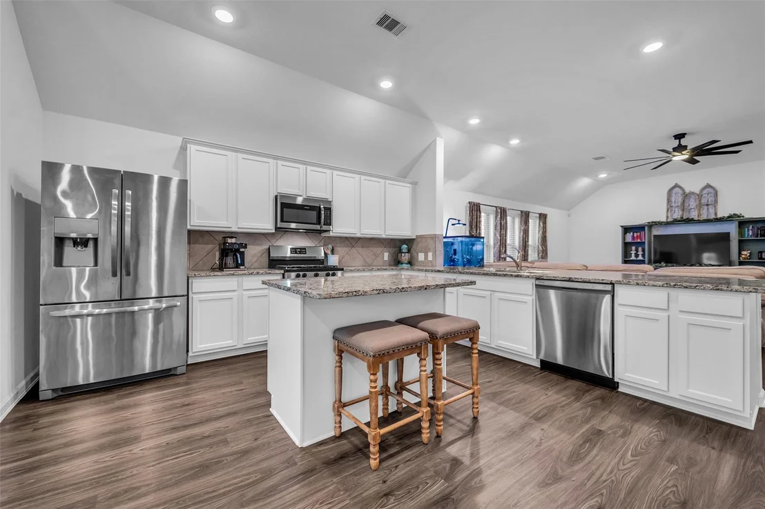Photo of 4823 Chestnut Valley Lane