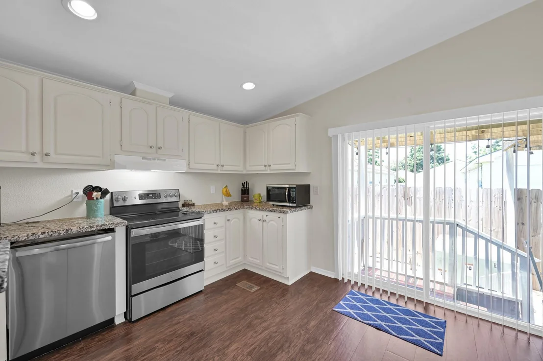 Photo of 10106 Berrypatch Lane