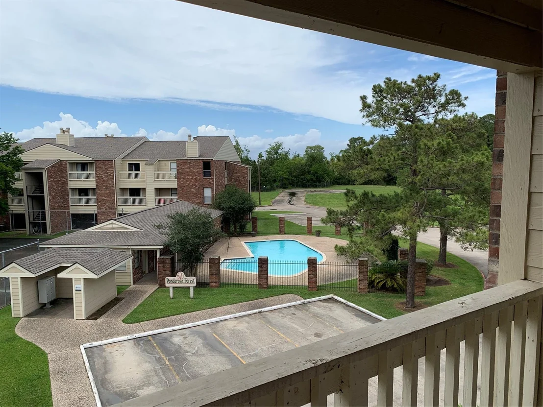 Photo of Unit 280B at 2501 Gulf Freeway