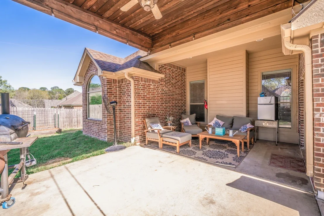 Photo of 104 Glen Rose Trail
