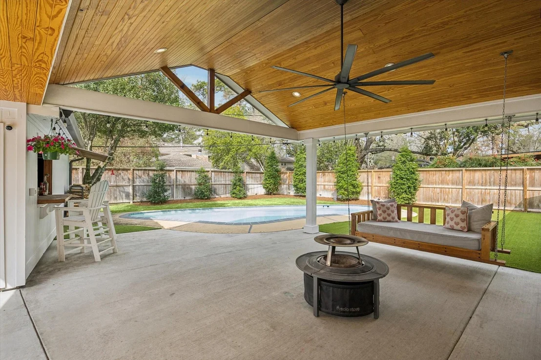 Photo of 1210 Briarbrook Drive