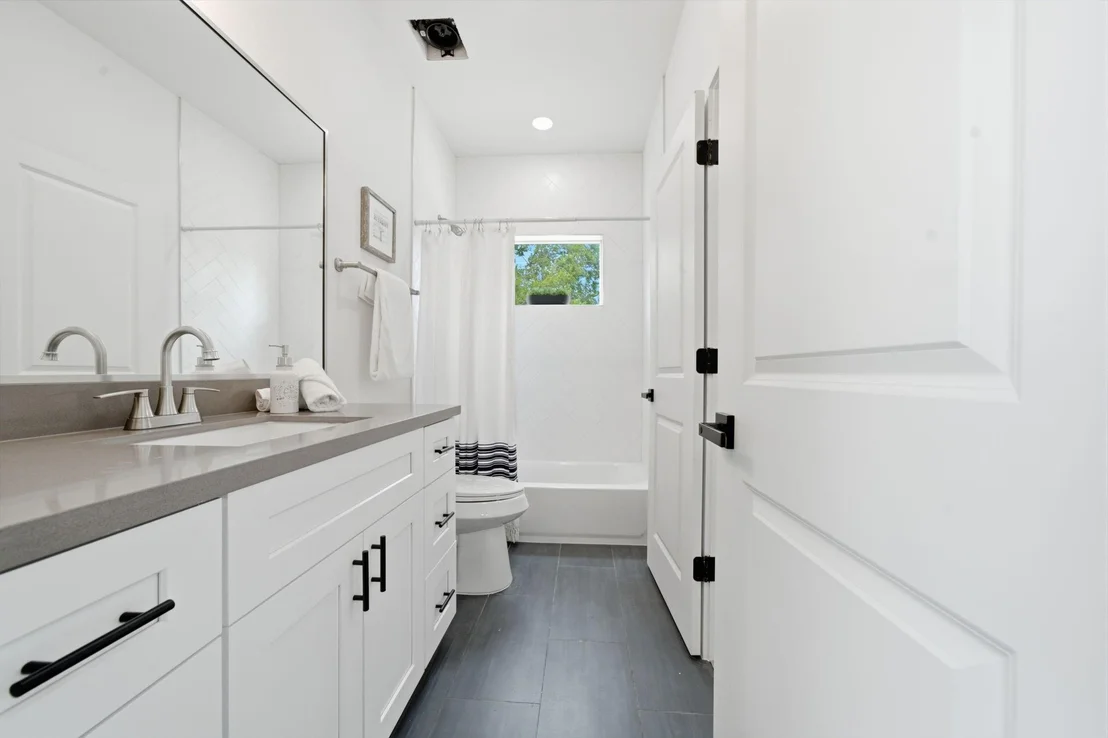 Photo of 2311 Creston Drive