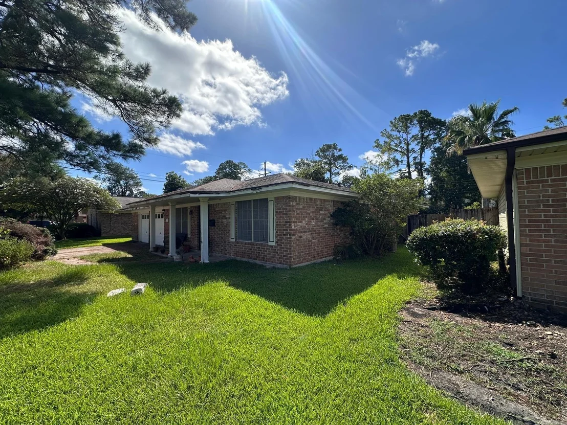 Photo of 6285 Daisy Drive