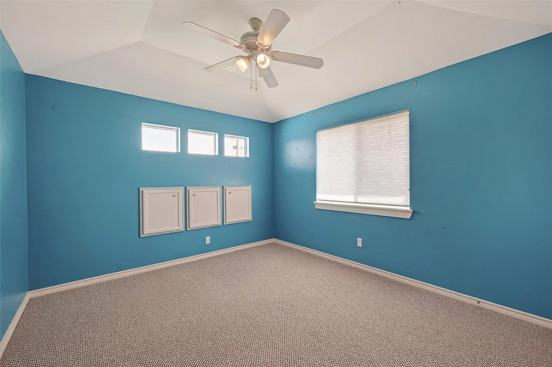 Photo of 5437 Loch Lomond Drive