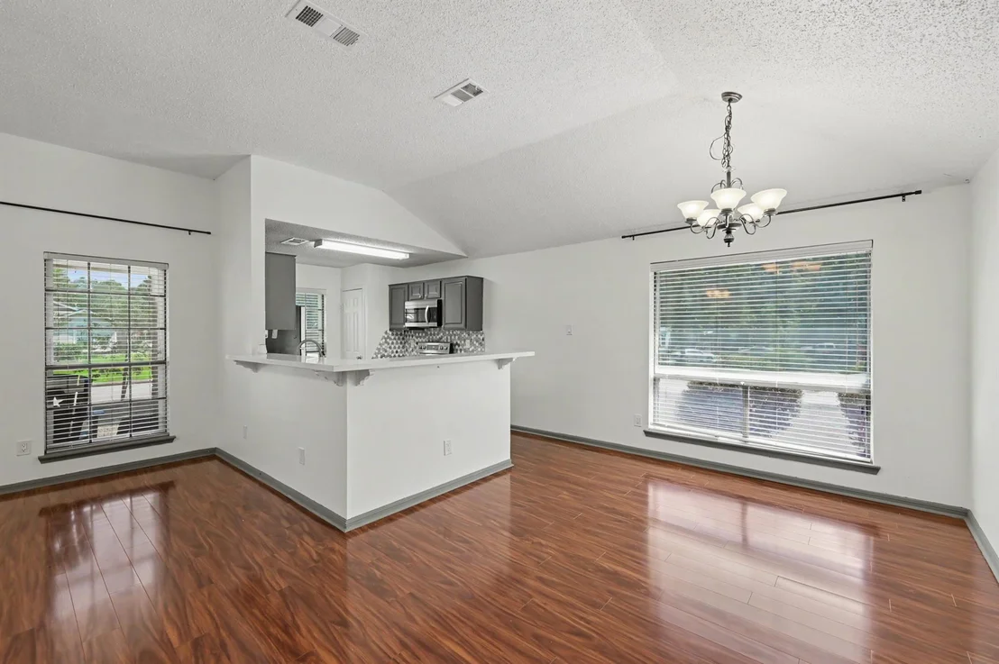 Photo of 25103 Thrushwood Lane