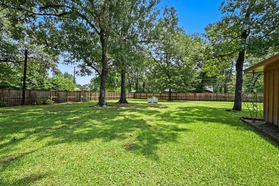 Photo of 26222 Oakhurst Drive
