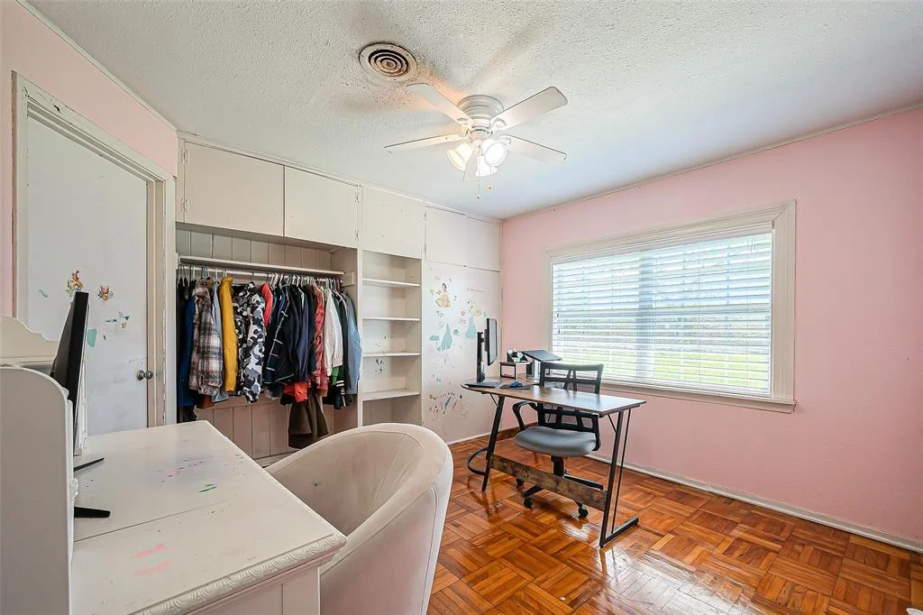 Photo of 230 Grammar Road
