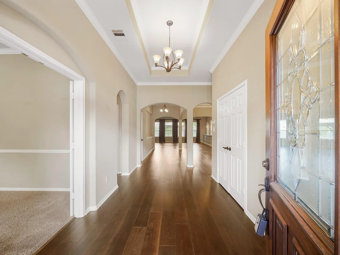 Photo of 22635 Pineleigh Court