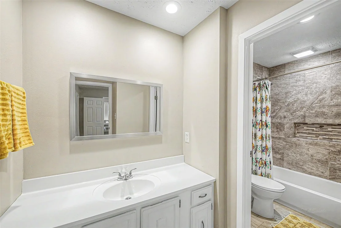 Photo of 402 Redway Lane