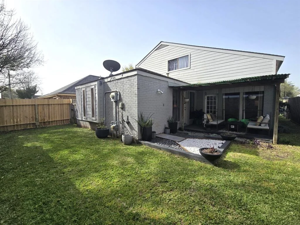 Photo of 2203 Dowling Drive