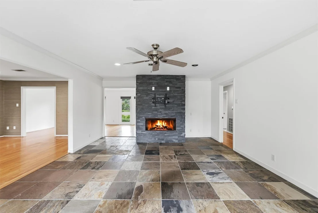 Photo of 4517 Willowbend Boulevard